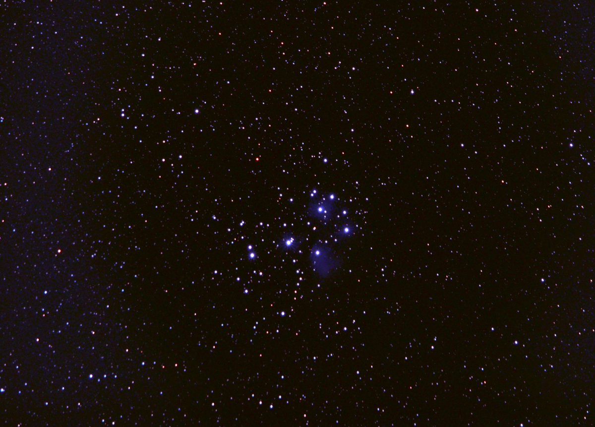 hosi_tori_ga's tweet photo. M45
2025年12月15日  20:05～20:50（JST）
すばる　プレアデス星団
#CanonEos70D
#SkyMemoS
f:250㎜  F:5　ISO3200　15s×90
#Sequator https://t.co/0b2Ogb7WfZ