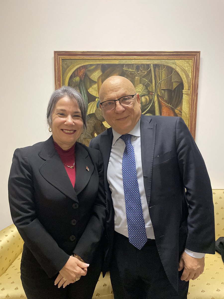 Ho incontrato l'avvocato <a href="/AleSenator/">Alessandro Senatore</a>, uno dei primi amici italiani che ho conosciuto durante la mia preparazione alla missione. Mi ha aggiornato sulle sue nuove ricerche sulla vita di Orestes Ferrara a #Cuba.