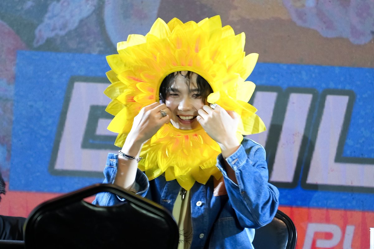 Good morning sunshine🌻 let’s have a great day☺️ love u💙

1612 BuildURMorning
#BuildJakapan #Beyourluve #makeitaBuildday 
<a href="/JakeB4rever/">BIU.</a>