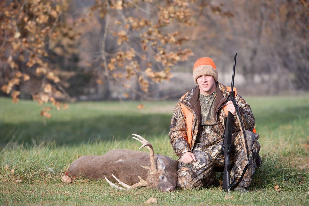 MDC_online's tweet photo. Mark your calendars! Deer and turkey hunting season dates are now set for the 2026-2027 season. More at https://t.co/jEEnLsXTyF
#mohunting #deerseason #turkeyseason https://t.co/BIfXmID4N1