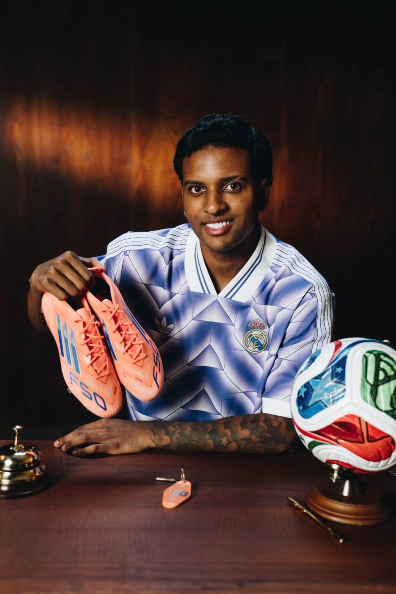 ActuFoot_'s tweet image. 🚨 OFFICIEL ! 𝗥𝗢𝗗𝗥𝗬𝗚𝗢 🇧🇷 𝗤𝗨𝗜𝗧𝗧𝗘 𝗡𝗜𝗞𝗘 𝗘𝗧 𝗥𝗘𝗝𝗢𝗜𝗡𝗧 𝗔𝗗𝗜𝗗𝗔𝗦 ! 👟

📸 @adidasfootball