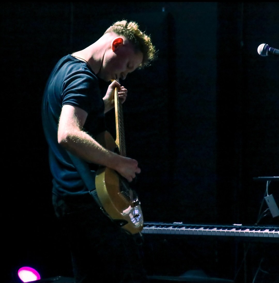 Dark Tropics tweet media