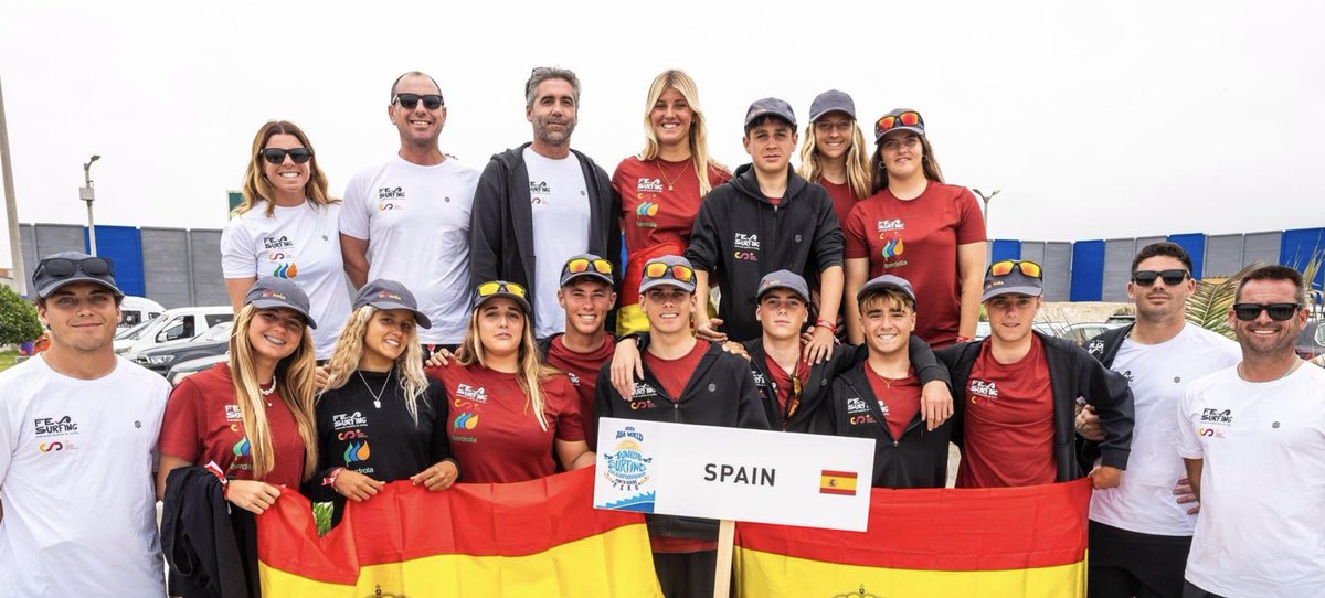 ¡Mundial histórico para el surf español!

🥇Dylan Donegan y Sol Borelli se proclamaron campeones del mundo júnior en sus respectivas categorías.

🤝 Un gran éxito que reconoce el esfuerzo de deportistas, técnicos e instituciones que impulsan nuestro deporte.
