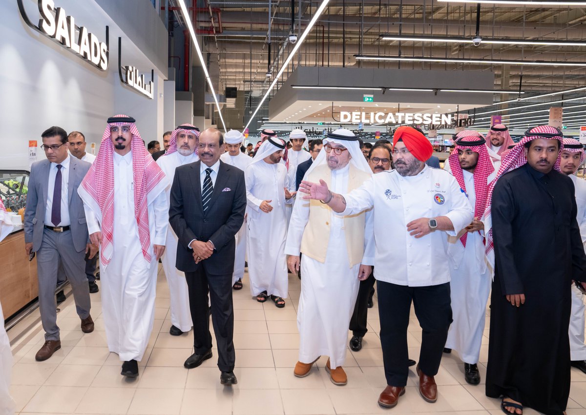 لولو هايبرماركت tweet media