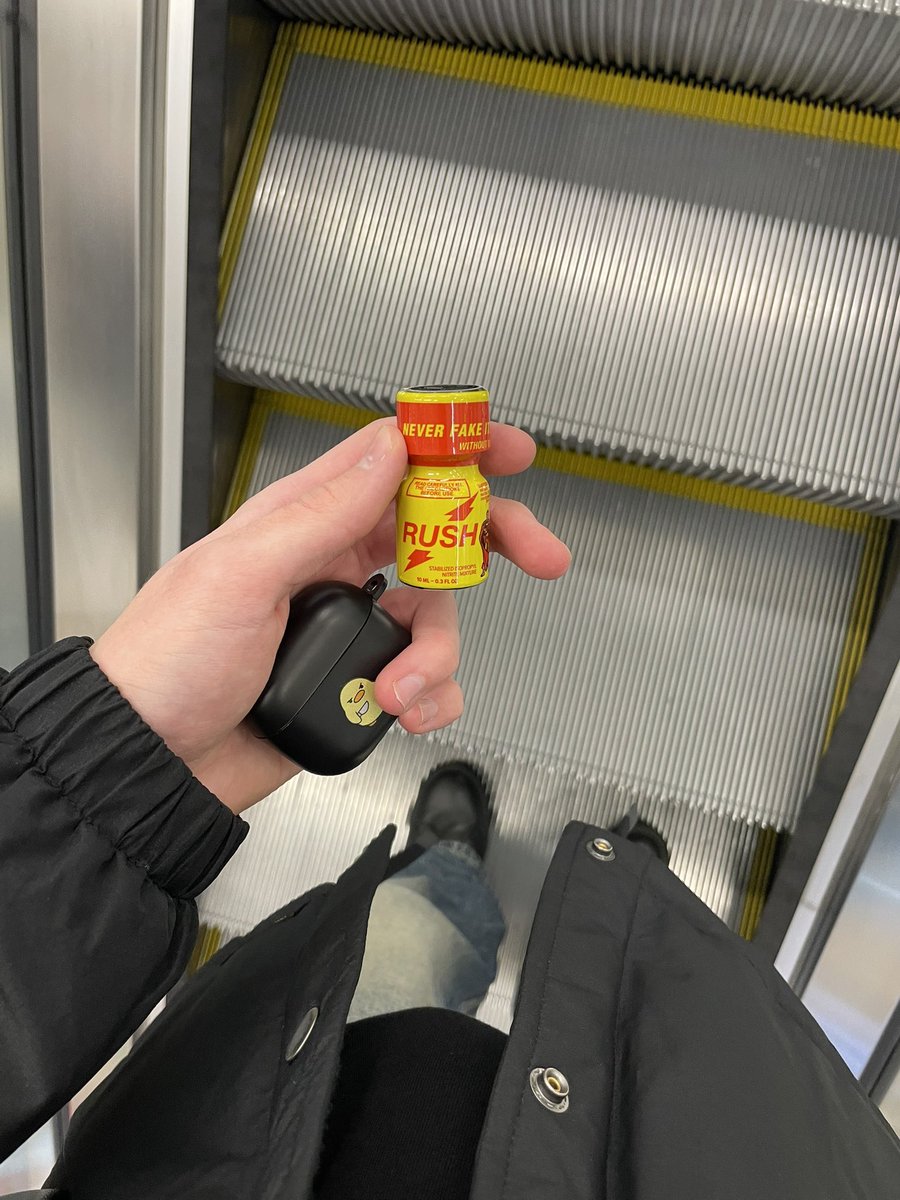 vellx77's tweet image. Підкинули .Гади . Шо то є ?