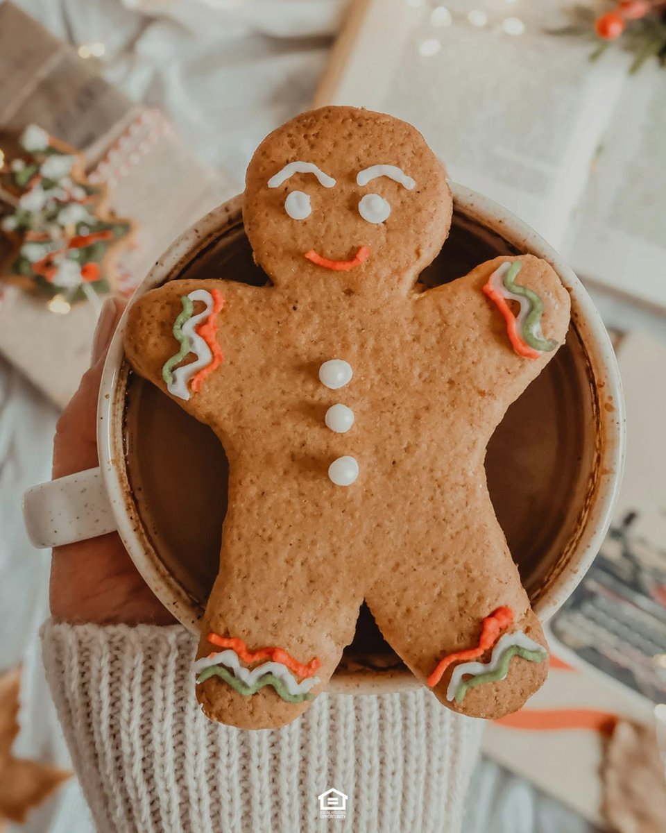 SummerKeyofAL's tweet image. Cozy up this winter with a gingerbread cookie over your favorite mug of hot chocolate. Our spacious #SummerKey #apartments provide the perfect setting for a warm night in. 🍪☕

And treat yourself to some holiday baking magic in your fully equipped kitchen! 👩‍🍳