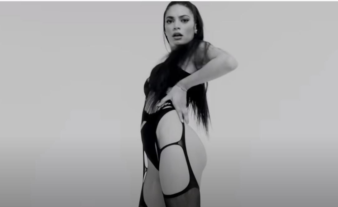 lercionotizie's tweet photo. #ultimora Elodie annuncia che si prenderà un anno di pausa: "Vorrei passare un po' di tempo vestita"
https://t.co/2JxptNKpe5 https://t.co/38kNMEYGM9