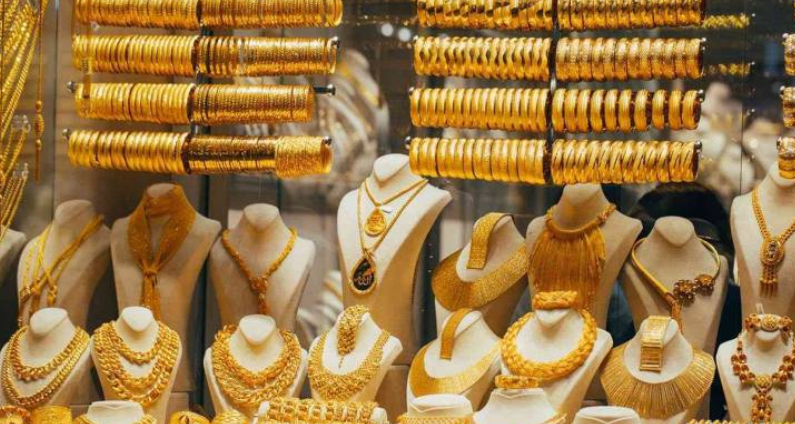 انخفاض أسعار الذهب في السوق المحلية بالتسعيرة الثانية 