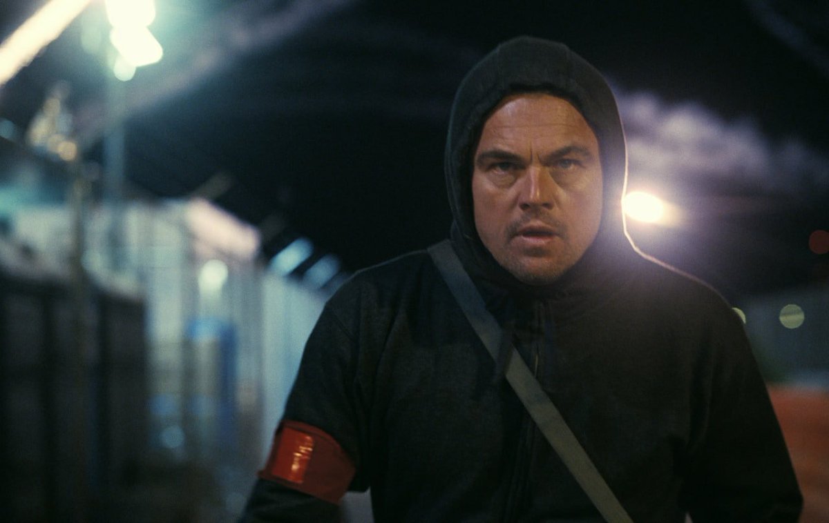 148 критиков выбрали лучшие фильмы года для IndieWire.

Такой рейтинг сложился:

1. «Битва за битвой»
2. «Простая случайность»
3. «Грешники»
4. «Сентиментальная ценность»
5. «Секретный агент»
6. «Марти Великолепный»
7. «Сны поездов»
8. «Сират»
9. «Гамнет»
10. «Прости, детка»