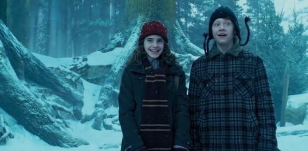 TheDailyHPotter's tweet photo. A Harry Potter winter ❄️ https://t.co/xtWnDeXbas