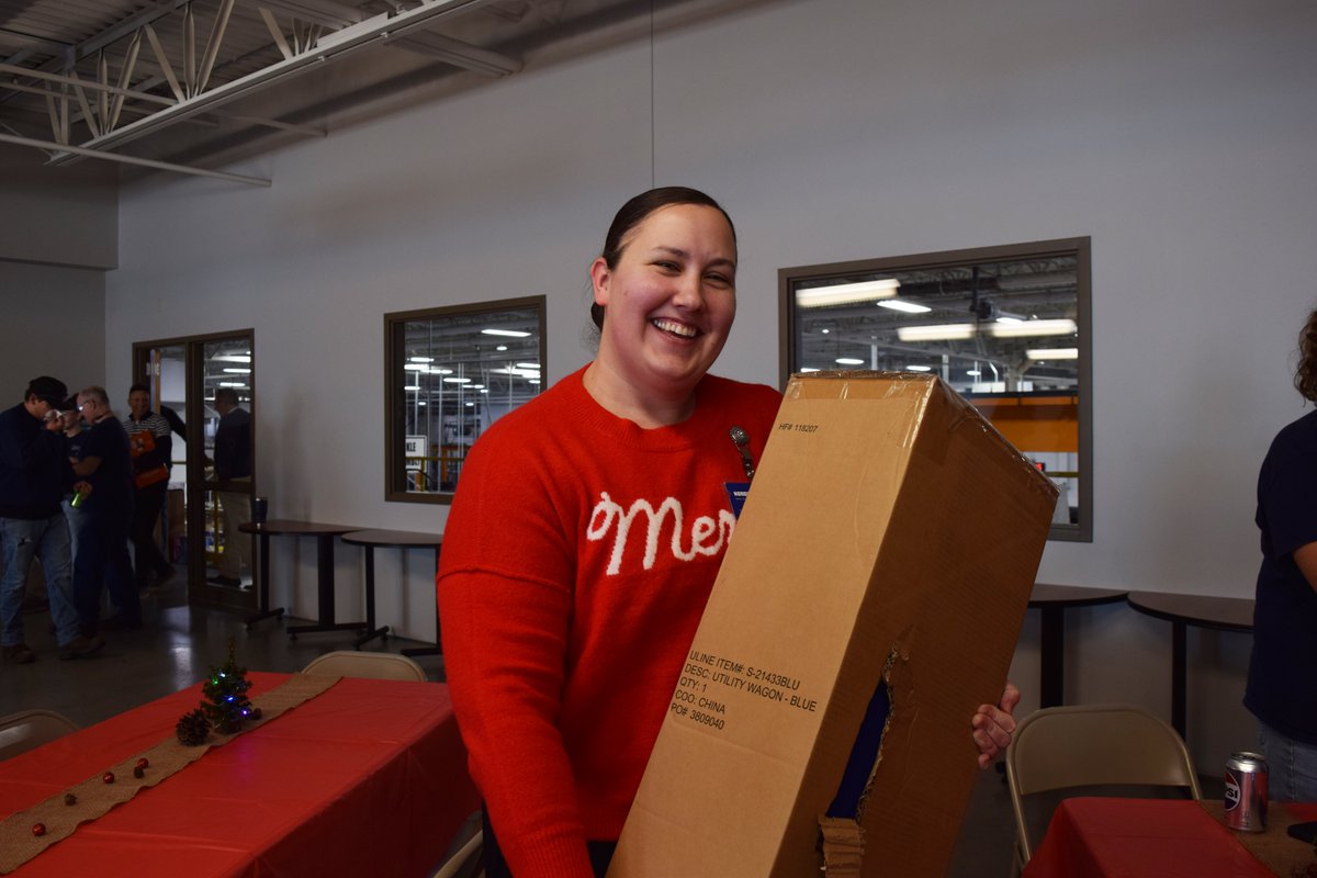 It was the most fun this side of the North Pole at last week's holiday luncheon! We had some associates put the "team" in #TeamKondex during our holiday-themed minute to win it games (snowball toss, reindeer antlers, Mrs. Claus' wig and Santa's beard)! #LifeAtKondex