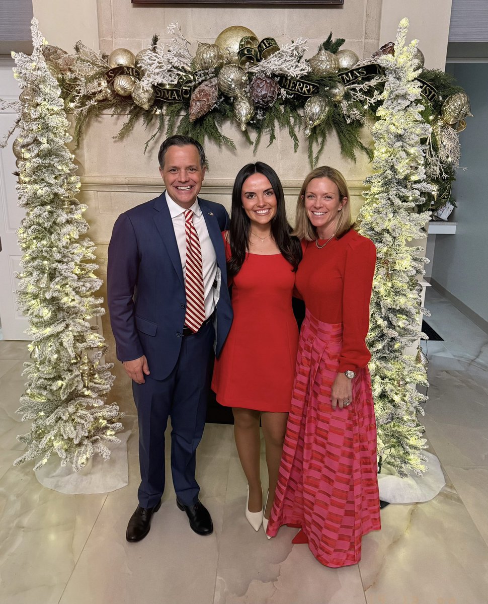 ChipKeatingOK's tweet image. Brittney and I were glad to meet Samantha Fulnecky this weekend, and we’re proud Oklahoma has students like her who refuse to be shut down over their beliefs. 
Free speech needs to be protected on every campus in Oklahoma.