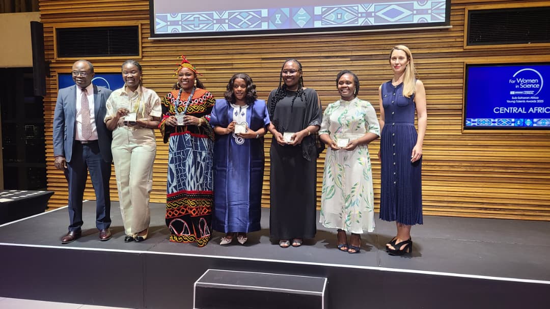cam_crid's tweet photo. CRID is delighted to announce that Nelly @Nelly_Tatchou, PhD student, has been selected as a laureate of the prestigious 2025 L’Oréal-UNESCO For Women in Science Young Talents Award for #Sub-Saharan Africa in the #Biological Sciences category. 
@UNESCO 
#FWIS
#ForWomenInScience https://t.co/iQBzbKbBqA