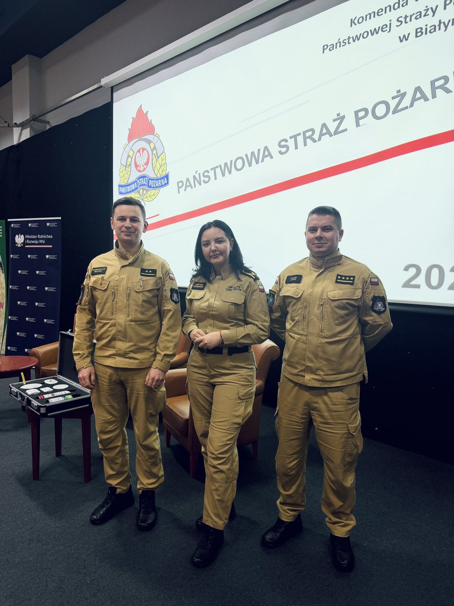 💢Dziś funkcjonariusze <a href="/Kwpsp_Bialystok/">KW PSP Białystok</a> 
uczestniczyli w konferencji zorganizowanej w Białymstoku przez Ministerstwo Rolnictwa i Rozwoju Wsi.

🧑‍🎓Podczas spotkania strażacy przybliżyli uczestnikom konferencji kwestie związane z szeroko rozumianym bezpieczeństwem i ustawą OLiOC.