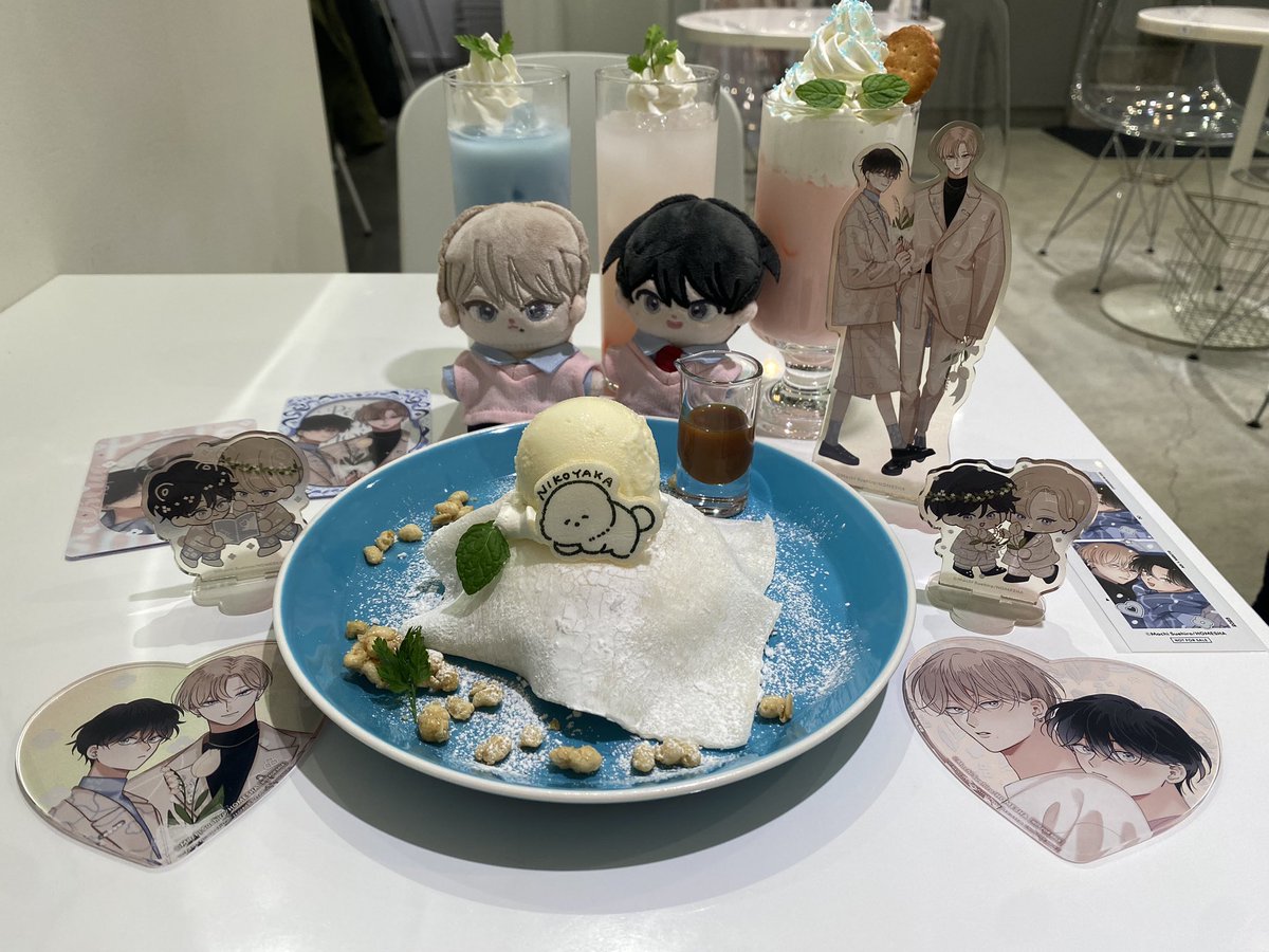 39tiny_y's tweet image. ぬいも一緒！
おもち可愛い💕
 #CafePBS