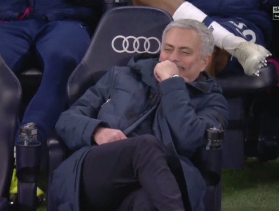 Pele hold 1000 goals branch

Mbappe hold Real Madrid branch

Lukaku has Seria A and World Cup on lock

Haaland hold EPL department 

Benzema hold Saudi pro league branch

By the time they are done with Ronaldo, only siuu will remain 😭