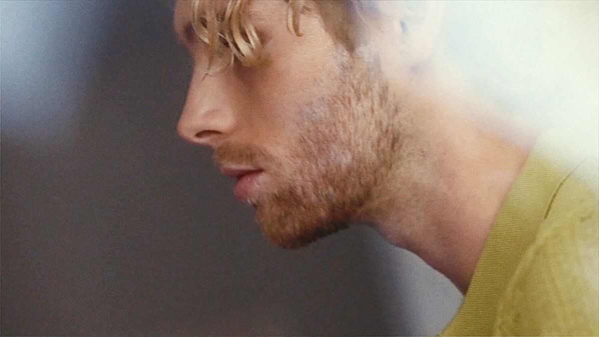 hemngsfv's tweet photo. i’m not strong enough for this side profile https://t.co/0lcpCHiEwn