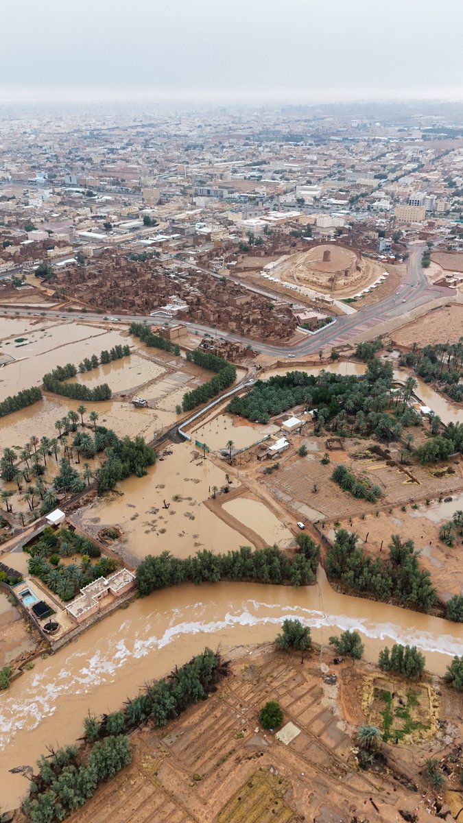 AlfayhaSC's tweet image. 📸|🟠
#المجمعة عروس المطر 🤩
مطرنا بفضل الله ورحمته 🧡