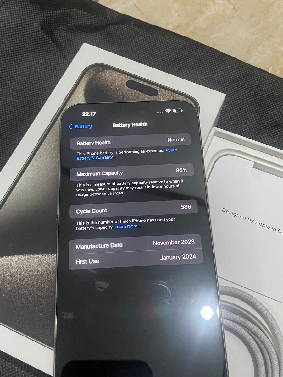 Ade Nomi Elisabeth tweet media