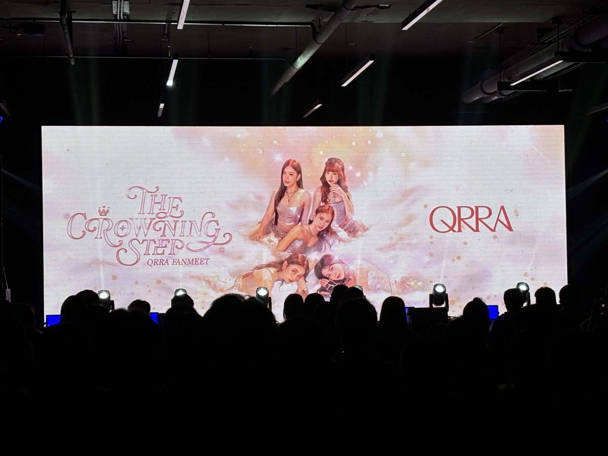 AKBanything's tweet photo. THE CROWNING STEP : QRRA FANMEET

ตามฟังกันมาตั้งแต่เพลงแรก (จะนับกลับไปถึง LYRA ด้วยก็ได้) การได้มาร่วมฟังเพลงสุดท้ายด้วยกันในงานนี้ก็เป็นโมเมนต์ที่ดีนะ

#QRRATheCrowningStep
#QRRATheLastFanmeeting
#QRRA https://t.co/XEz5I5dgvH