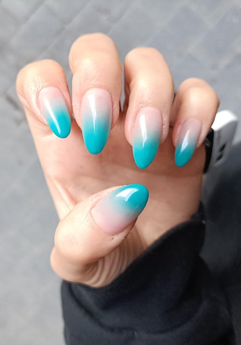 No aguantaba más con las uñas cortas perdón