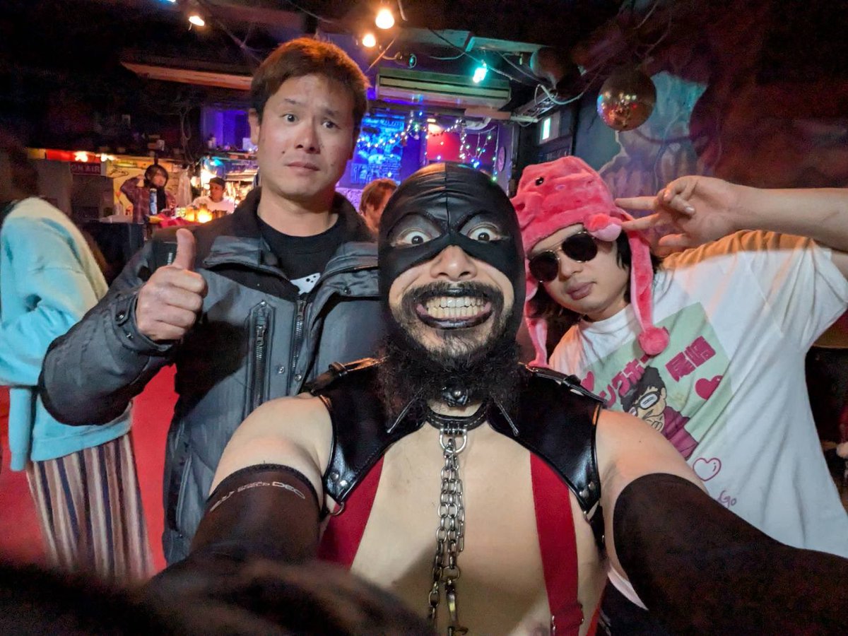 tataminsan's tweet photo. 【Megalomaniac Heaven】
Thank you very much
【THE REAL COMEDIANS】
in Sangenjaya Heaven's Door
(35th Anniversary)
#MegalomaniacHeaven
#THEリアルコメディアンズ
#MrBB
#畑山大魂
#ロングホーン尾崎 https://t.co/rhIskxcQhf