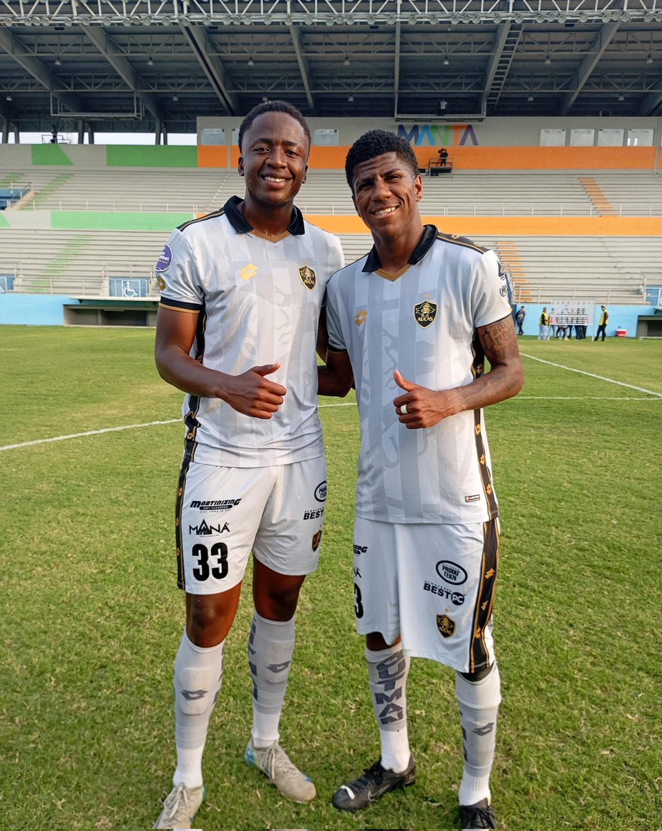 Aucas45's tweet photo. ⚽️ #DeLaCanteraALaCaldera 🔥 

SNAYDER POROZO 
MAVERIK VERA 

#VamosAucas 
#SomosFormación 

🟡🔴🔝🔥 https://t.co/OZSuiZBYZv