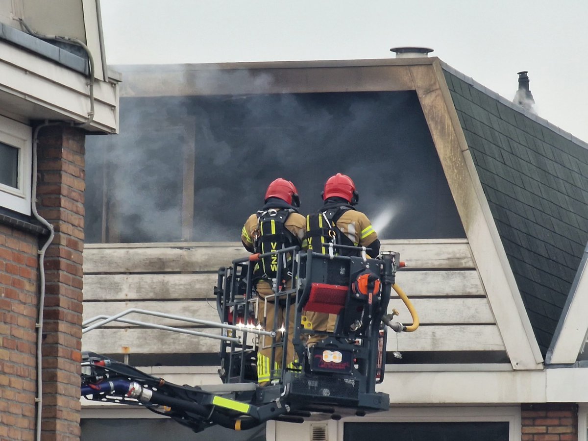 Huis onbewoonbaar na grote brand in Purmerend, buren nog in onzekerheid