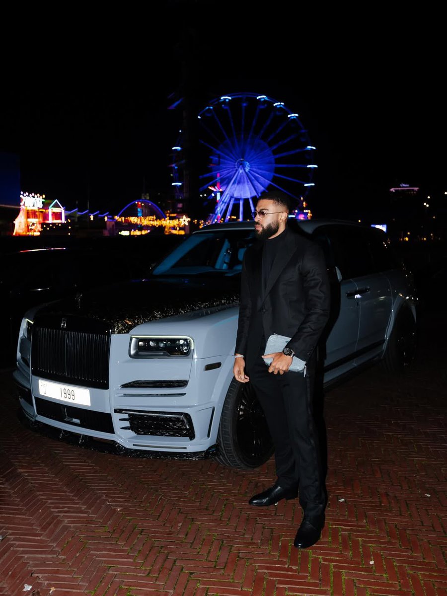 SamuelOnuha's tweet photo. I'm not a businessman.

I'm a business, man. https://t.co/OnvujT1LZ2