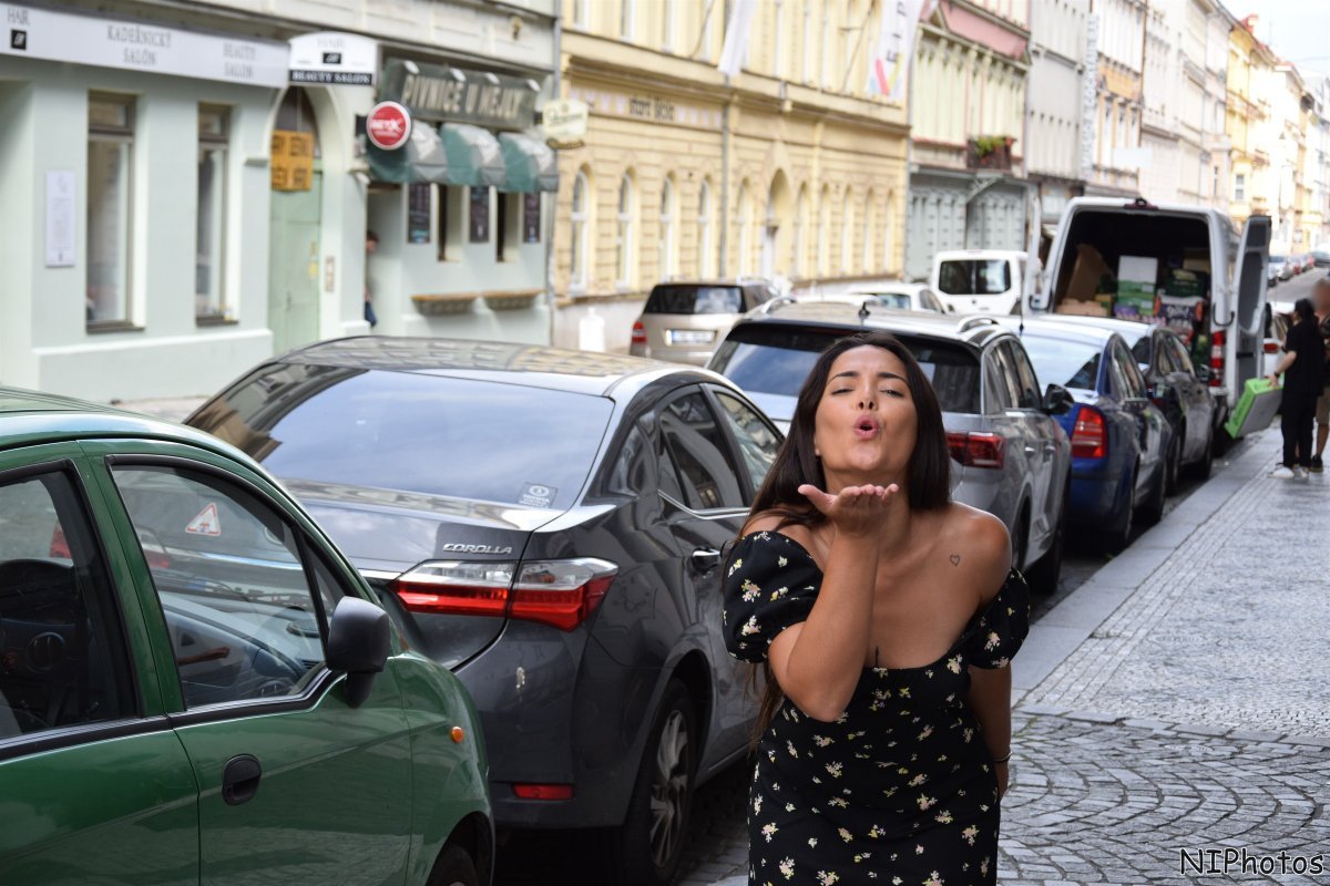 urbanakedphotos's tweet photo. Walking with @Nuriamillan__  ch. 3
#naked #publicnudity

https://t.co/iLKDc3nF3a https://t.co/NyGP3hlABk