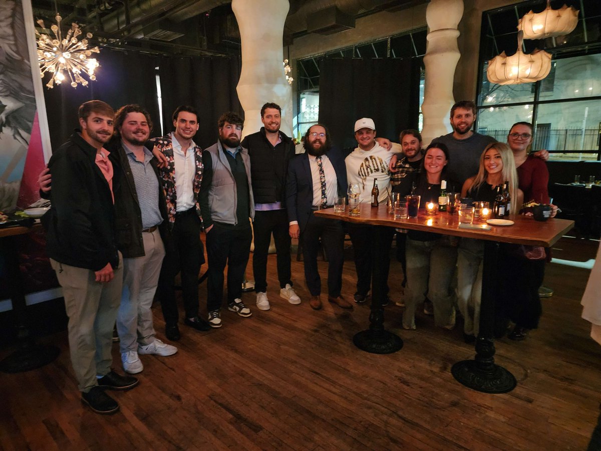 PSP_Sports's tweet photo. Our Charlotte office kicked off the holiday season with festivities @churchandunioncharlotte! 🎉🍾

#pspsports #insidesales #charlottejobs https://t.co/rUt8AaUhSo