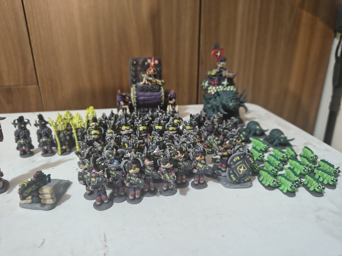 #AUNTWAY <a href="/3HuntLe0/">Huntleo</a> <a href="/LordNekito/">Lord Nekito 😺Conquistador de gatas moradas 🟣🍙</a> Después de un tiempito vengo a traer otra cosa relacionada a AUNT xd, está vez varias figuritas de unidades de mi facción para tu tía wey, los Plasmorfos 👍