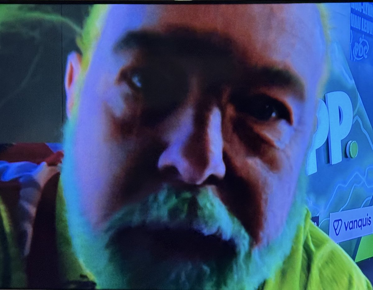 paddypower's tweet photo. What my oven sees on Christmas Day. https://t.co/6yDII8YRQu