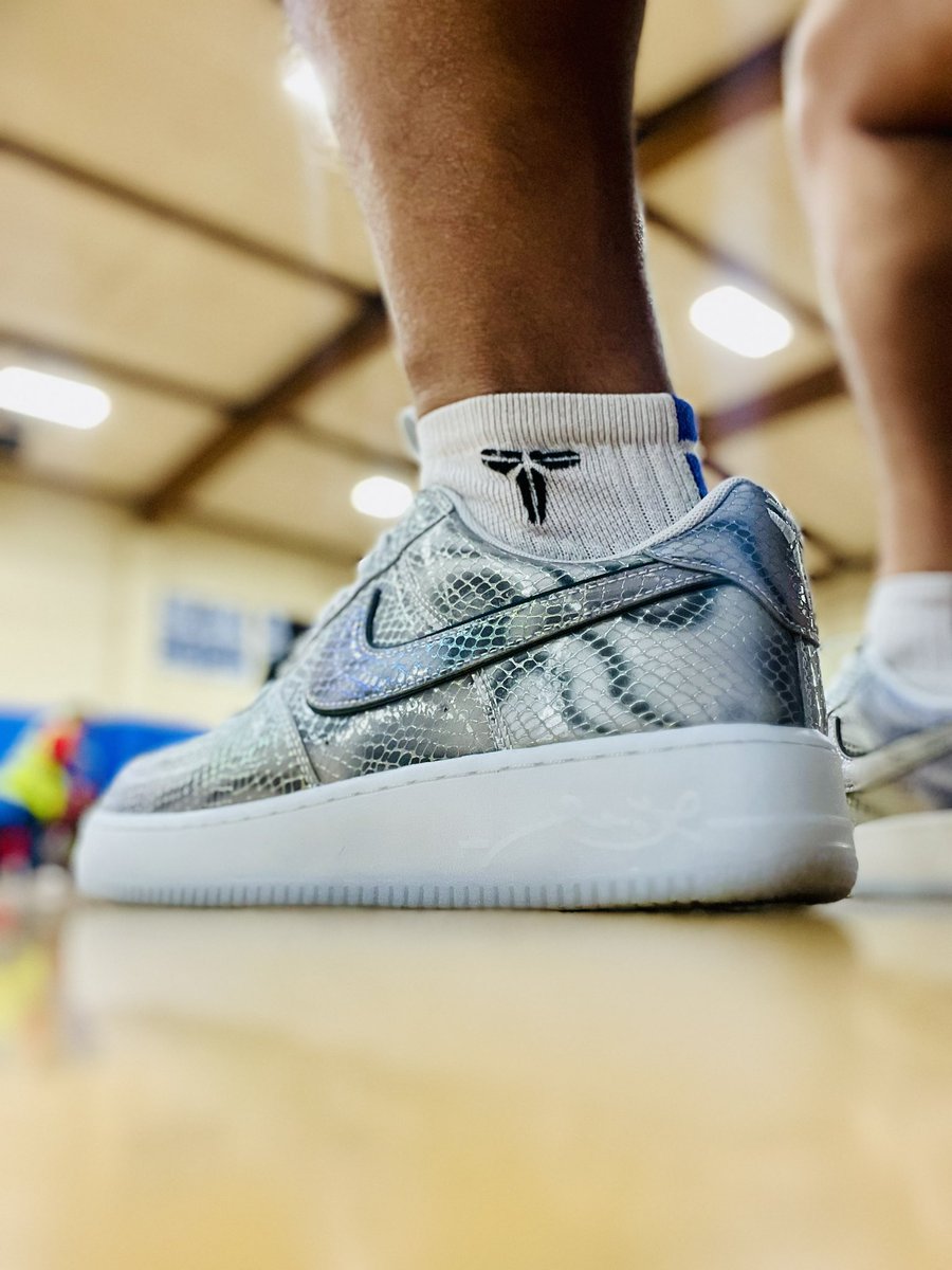 kb8thekid's tweet photo. Oh you didn’t know! Straight to foot! @Nike @nikestore @NikeLA #kobe #af1 #kobe1 #footpic #wdywt #koyd https://t.co/ZO7js2glww