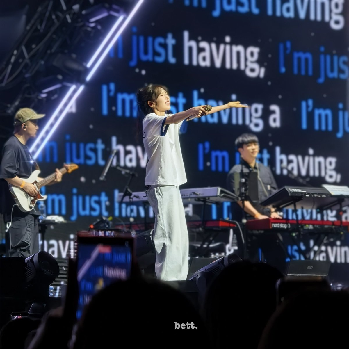 Bett_Bett tweet media