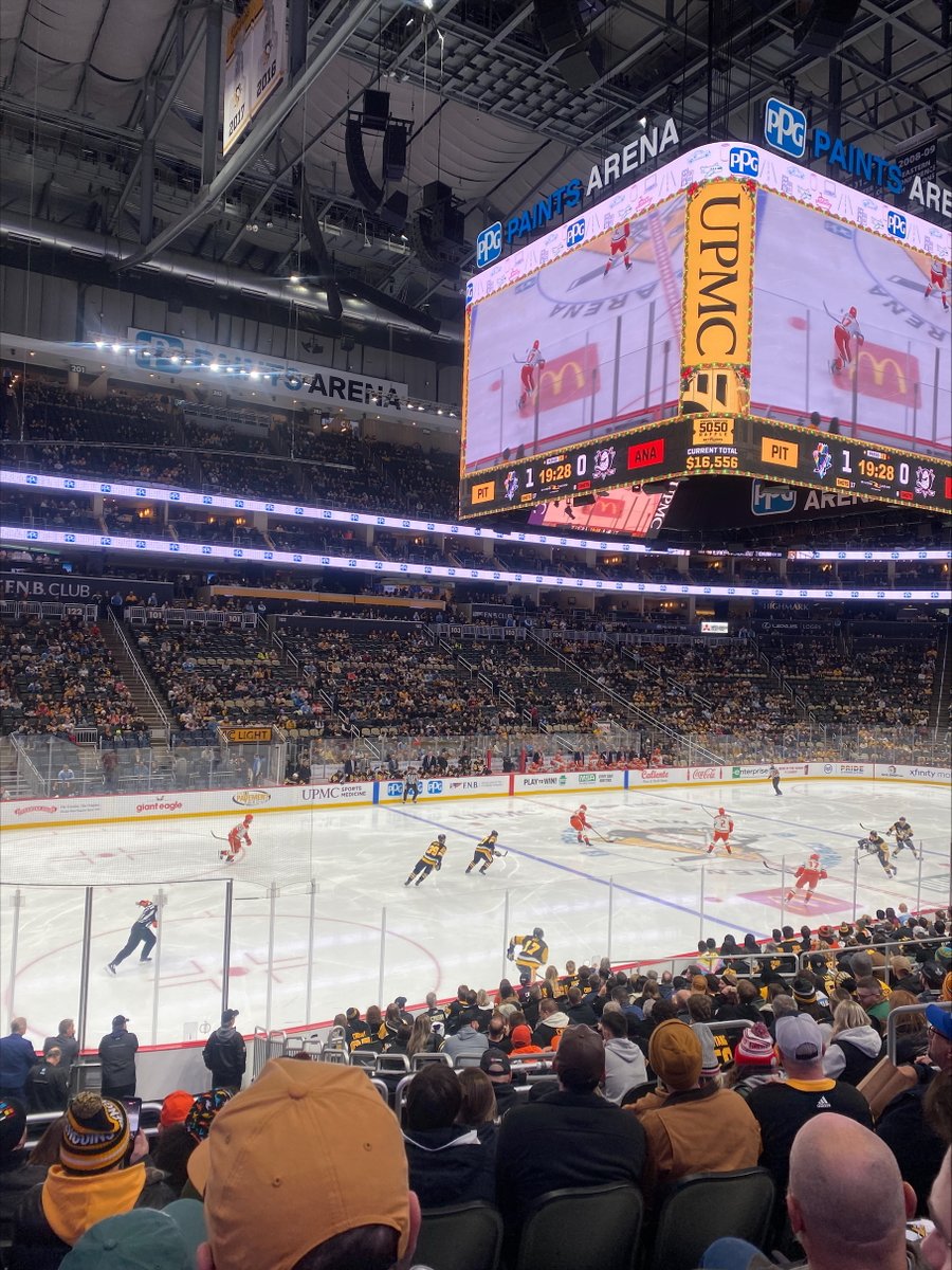 NAMIKeystonePA's tweet image. A shout-out to the Pittsburgh Penguins Foundation, who invited their community partners to watch a Pens game as part of their Giving Tuesday giveback to the community initiative. We appreciate your generosity.