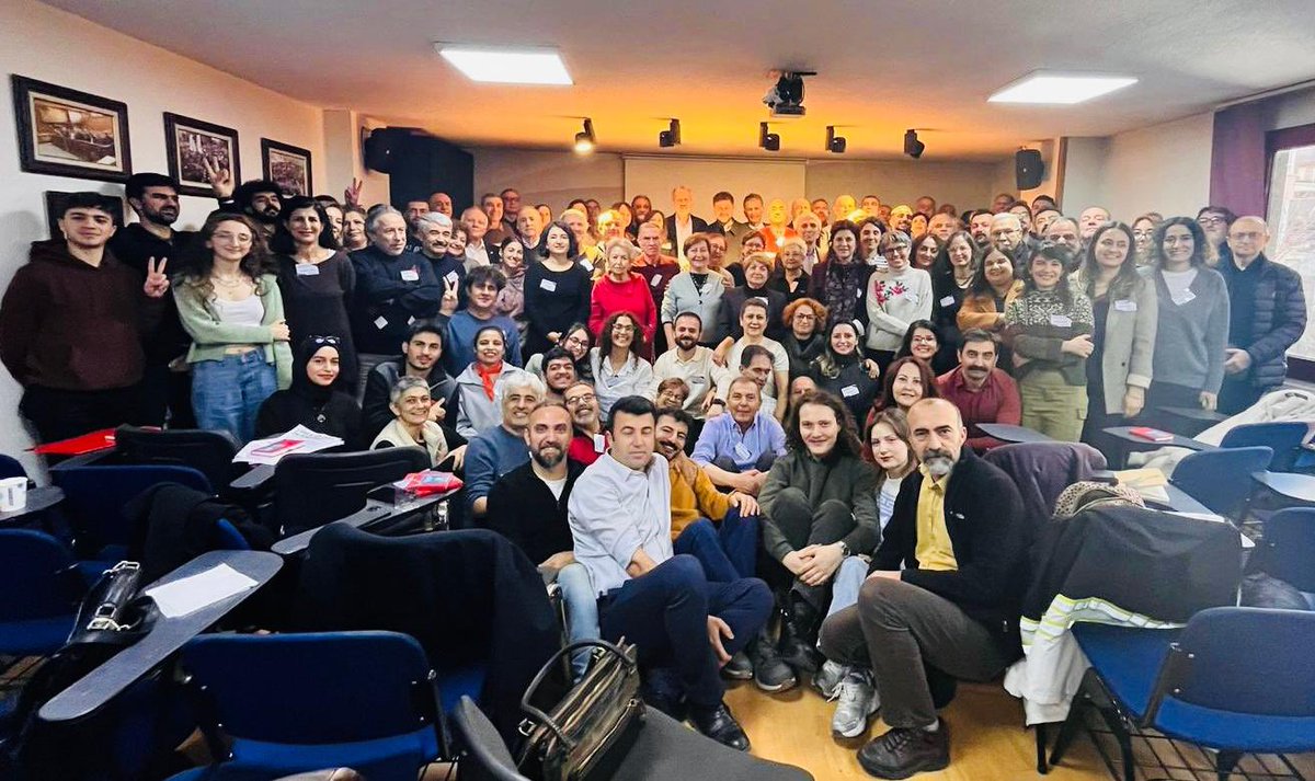 urfatabip's tweet photo. Şanlıurfa Tabip Odası olarak 13-14 Aralık’ta Türk Tabipleri Birliği tarafından Ankara’da gerçekleştirilen “Sağlık İçin Barış ve Demokrasi Çalıştayı’na katılım sağlayarak tartışma ve atölyelere katkılarımızı sunduk. Savaşa karşı yaşamı savunuyor; sağlıklı bir yaşam ve toplum için barışın tesisini çok önemsiyoruz. TTB Merkez Konseyi ve Barış, Demokrasi ve Sağlık Çalışma Grubu’na ülkemiz için önemli olan bu gündemi sahiplendiği için teşekkür ediyoruz.