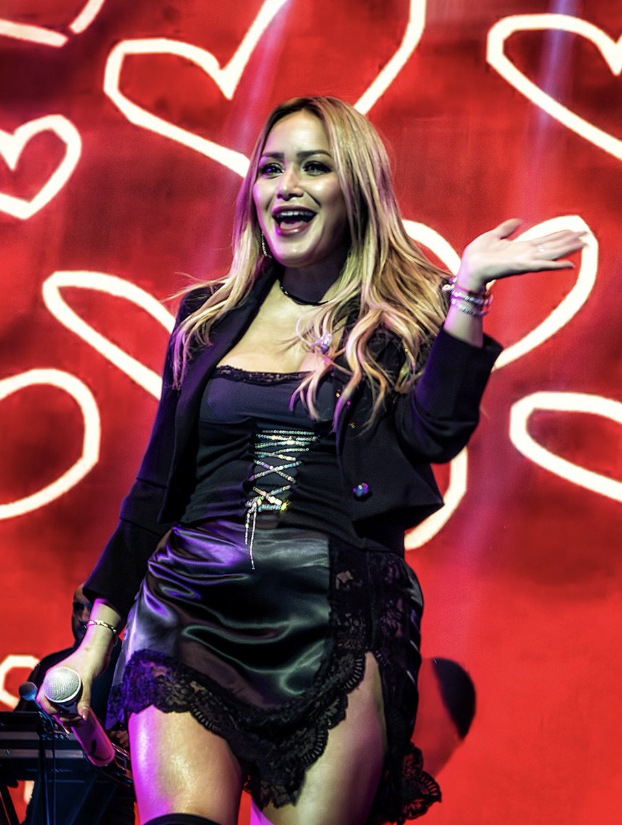 morchuxkarinita's tweet photo. Brilla siempre mi reinita bella 🥹✨
Sos asombrosa! @kari_prince Te Amo ❤️ https://t.co/2aOdlNsL5D
