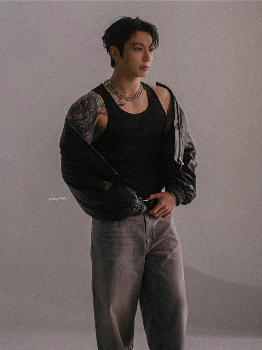 jeonjtiddiez's tweet photo. Officially my favorite Jungkook pictures of 2025 https://t.co/6ybhkac1ff