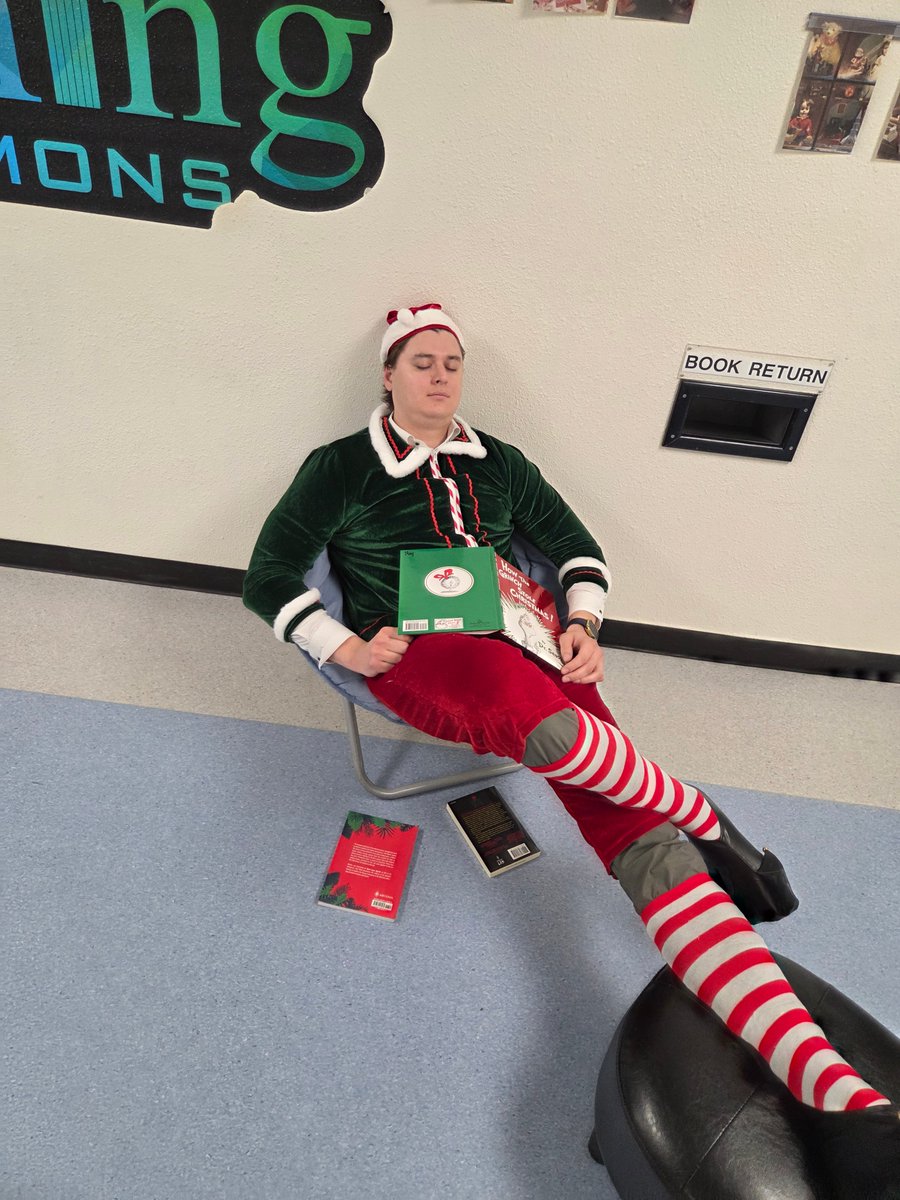 🎄✨ Guess Who’s Back? ✨🎄
Our mischievous Elf on the Shelf has returned to ÉLJHS! 👀🎅
Keep your eyes open as the elf pops up in unexpected places, spreading holiday cheer and a little mischief along the way.
Students—be on your best behavior… the elf is watching! 😉