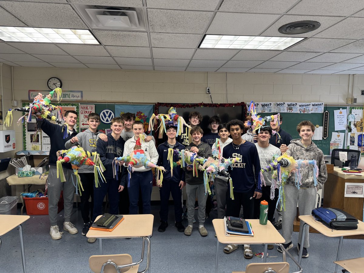 Spanish 3 students recent enjoyed making piñatas with traditional engrudo (homemade glue) and recycled materials. #GoTitans