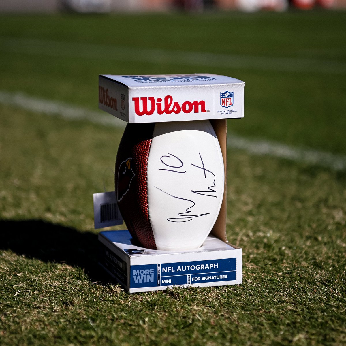 #BirdGang today is the LAST day for #ProBowlVote and they count as DOUBLE!! 

#ProBowlVote + <a href="/SweatyJ_9/">Josh Sweat</a> 

Repost and comment for a chance to win this Josh Sweat signed mini football 🏈
