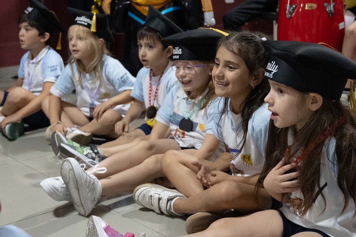 ULPSanLuis's tweet photo. 🧒🎓 Los pequeños gigantes de la salita Taurus egresaron de jardín

🏫 Con familias y directivos presentes, los niños de 5 años de la Escuela Albert Einstein cerraron una etapa llena de aprendizaje y amor.
📲 Leé la nota 👉🏻 https://t.co/ZczEBZ4Che https://t.co/3gXboYCmqp