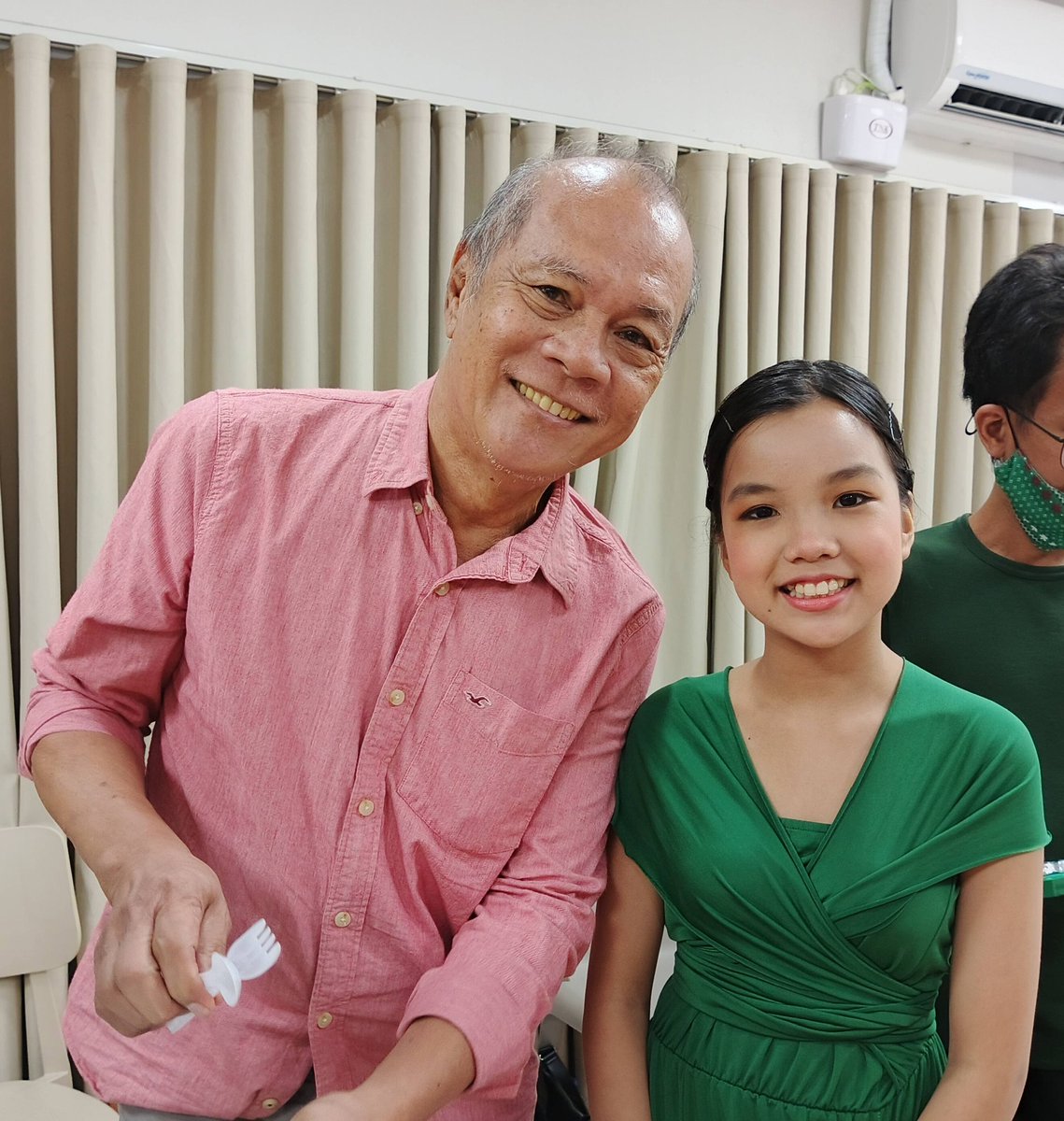 LivLevelUp's tweet photo. A heartfelt thanks and gratitude to Direk Aurora Yumul for mentoring me to be a better actor. I would also like to thank veteran and award winning actors kuya Jess Evardone and ate Phoebe Villamor I will always cherish your advice. Forever greatful to you guys! #acting #theater https://t.co/oQ0LzafThK