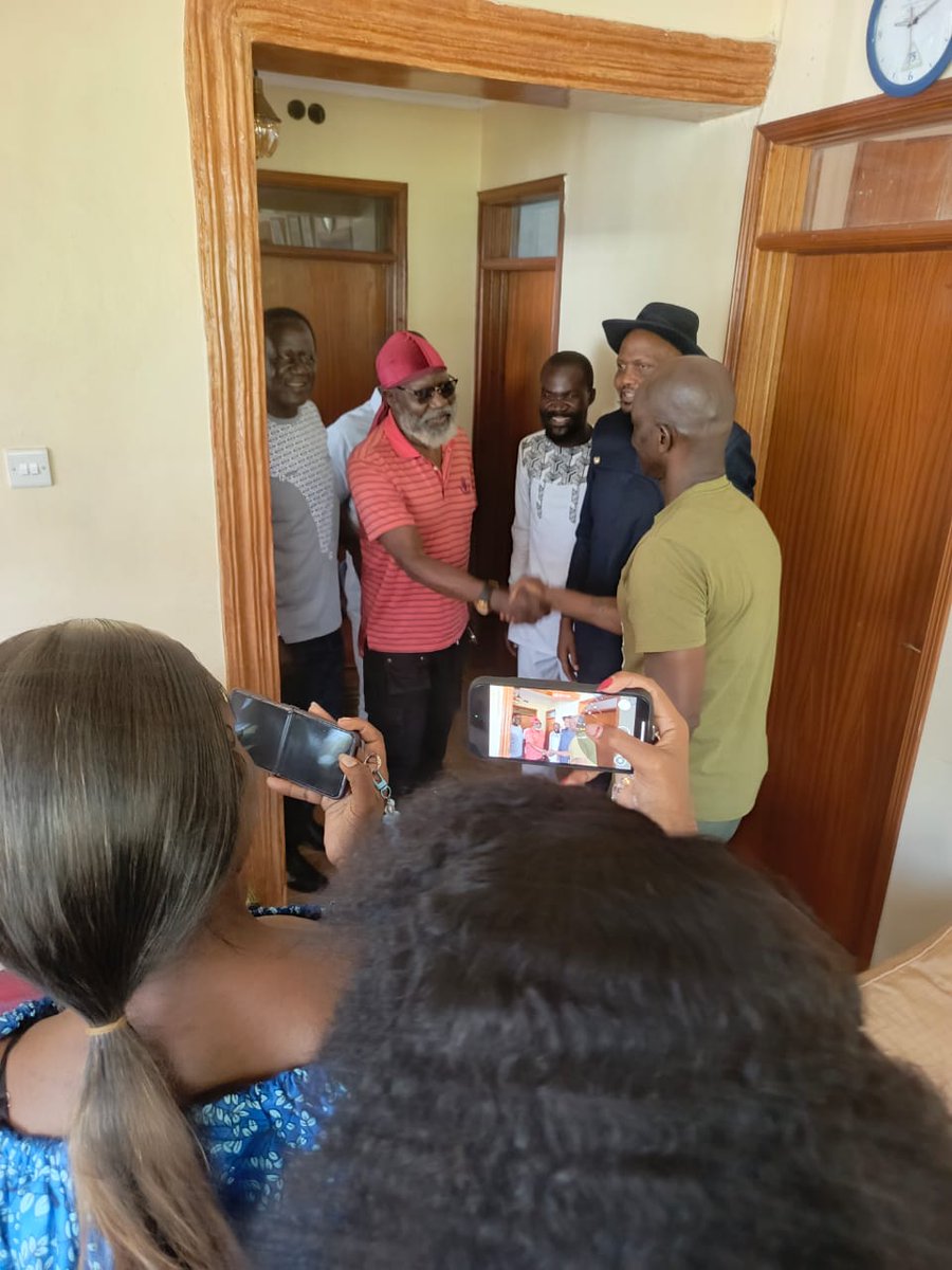 RootsPartyKe's tweet photo. Today, together with former CS Moses Kuria,  Awendo MP Walter Owino, Uriri MP, Mark Nyamita
and other leaders, I paid a visit to Uyoma, Siaya to stand with the family of Maurice Ogeta, a selfless man who served with honor as a bodyguard to Rt. Hon. Raila Amolo Odinga. https://t.co/AuUx2ra3k1