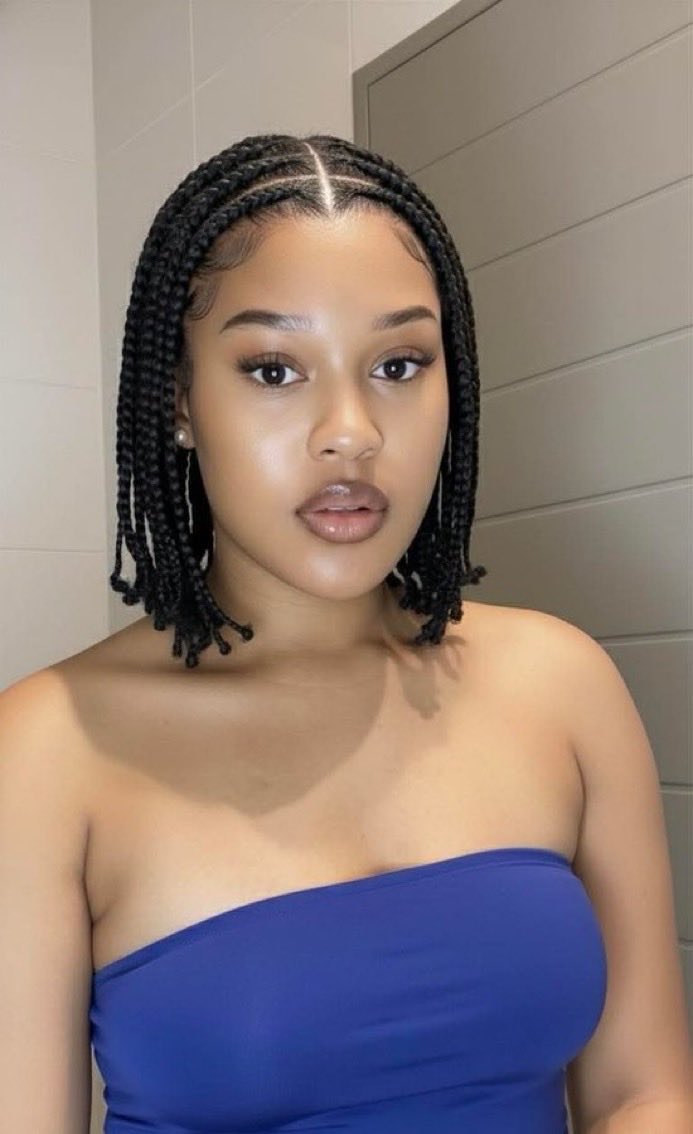 Show me a prettier lady than her, I'll wait.