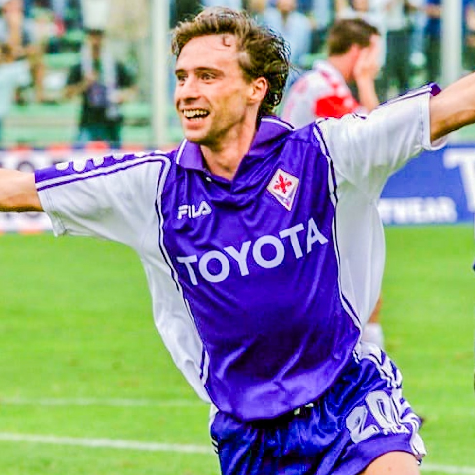 eurofootcom's tweet image. 🇮🇹✨ Enrico Chiesa turns 55 today! 🎉

One of Italy's best forwards during the 90s for Parma etc, registering 300 goal contributions for club and country. 

He is also the father of Federico Chiesa. ❤️