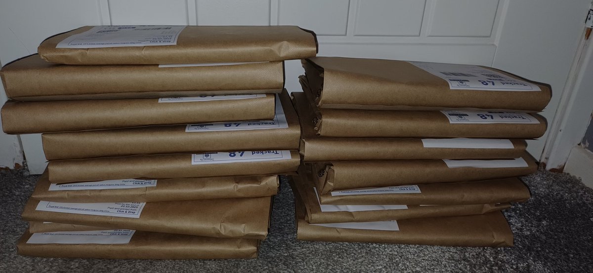 The latest batch of books shipped today.

Any orders up to and including Friday will be shipped in time for Christmas. After that, touch and go I'll be honest....🤷‍♂️ 

Order here on <a href="/TheSquareBall/">The Square Ball</a>

thesquareball.net/shop/days-of-t…