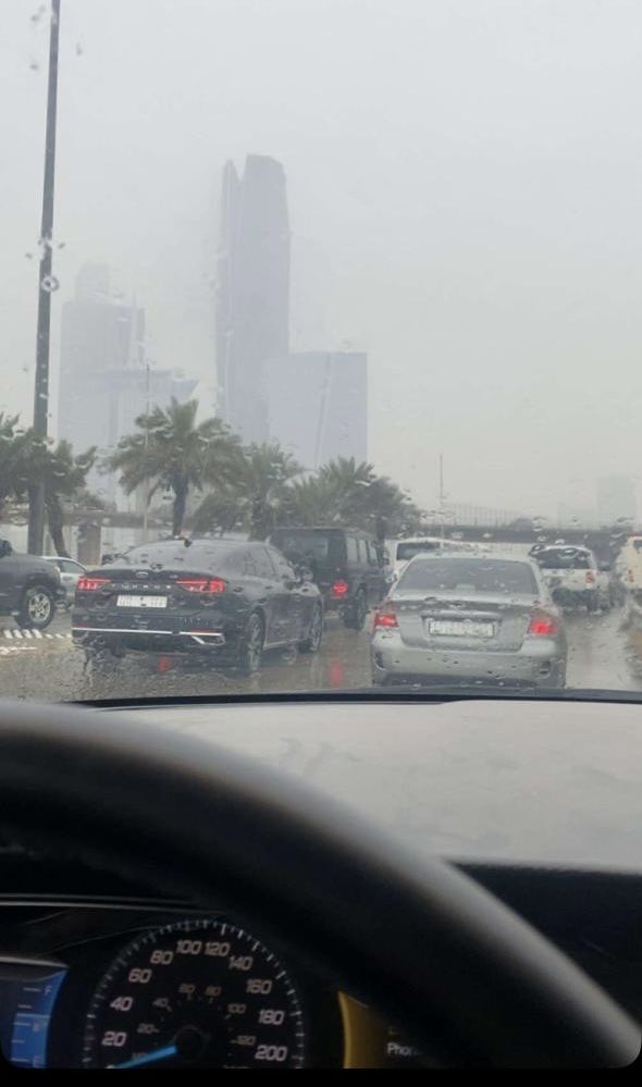 m3i_87's tweet photo. #مساء_الاجواء_الحلوه

أمطرت نجد العذية 🩶 https://t.co/J0cjDKDWdo