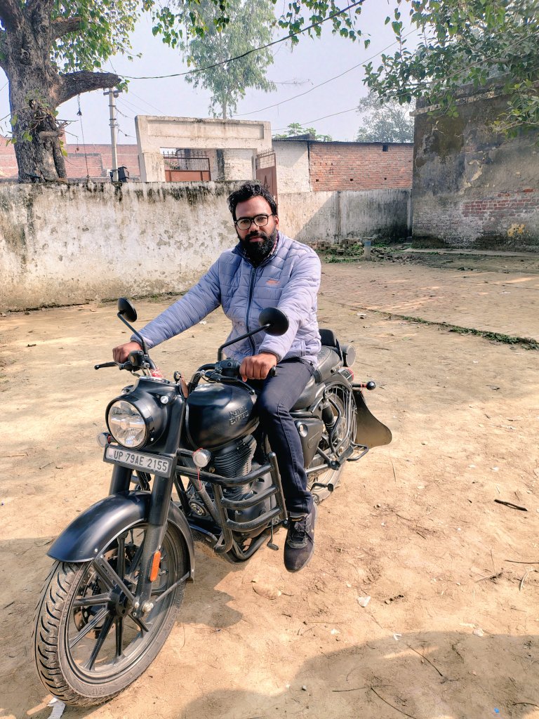 Hirendra99's tweet photo. Bike trial....🏍️ https://t.co/t52HHhnSlZ
